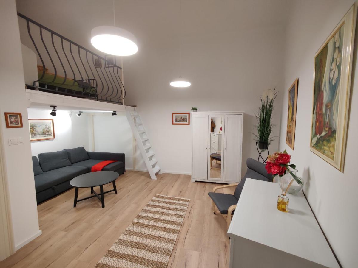 Calm, Artistic Apartment 9Th Distric Central City Budapest Exterior foto